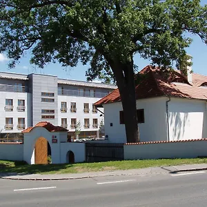 https://hotel-meritum.praguehotelsweb.com
